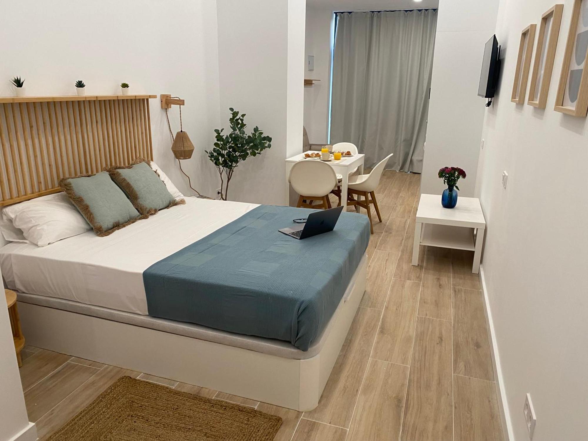 Апартаменты Travel Habitat Cabanyal Lofts Валенсия Экстерьер фото